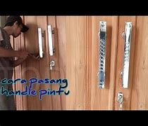 Cara Pasang Slot Kunci Pintu Kupu Tarung